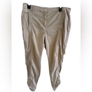 Chicos Women Pants 2 M Green Cropped Stretch Capri Elastic Waist Casual Straight